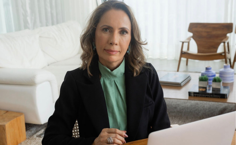 Profissionais competentes, reconhecidos, respeitados — e travados. Quase sempre o problema não é técnico. Escrevi sobre um padrão que vejo toda semana no consultório e que poucos conseguem nomear. ???? Leia o artigo completo.